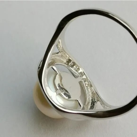 CULTURED white freshwater pearl White Sapphire Ring in Sterling Silver - Picture 7 of 8